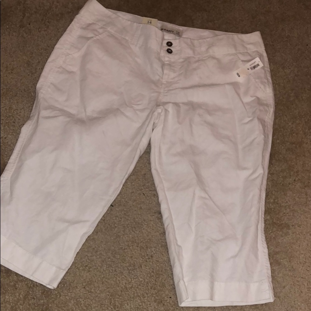 Old Navy Mid-Rise Capris